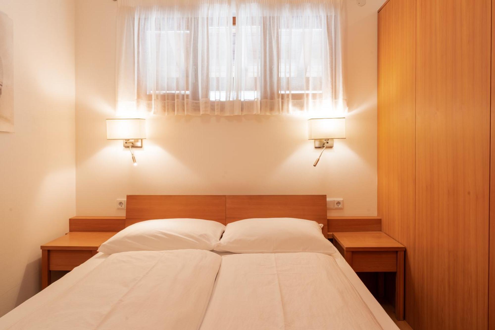 St. Ulrichhof Apartment Lana Bagian luar foto