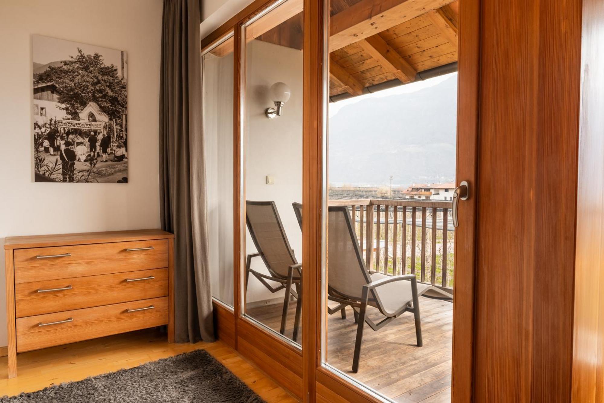 St. Ulrichhof Apartment Lana Bagian luar foto