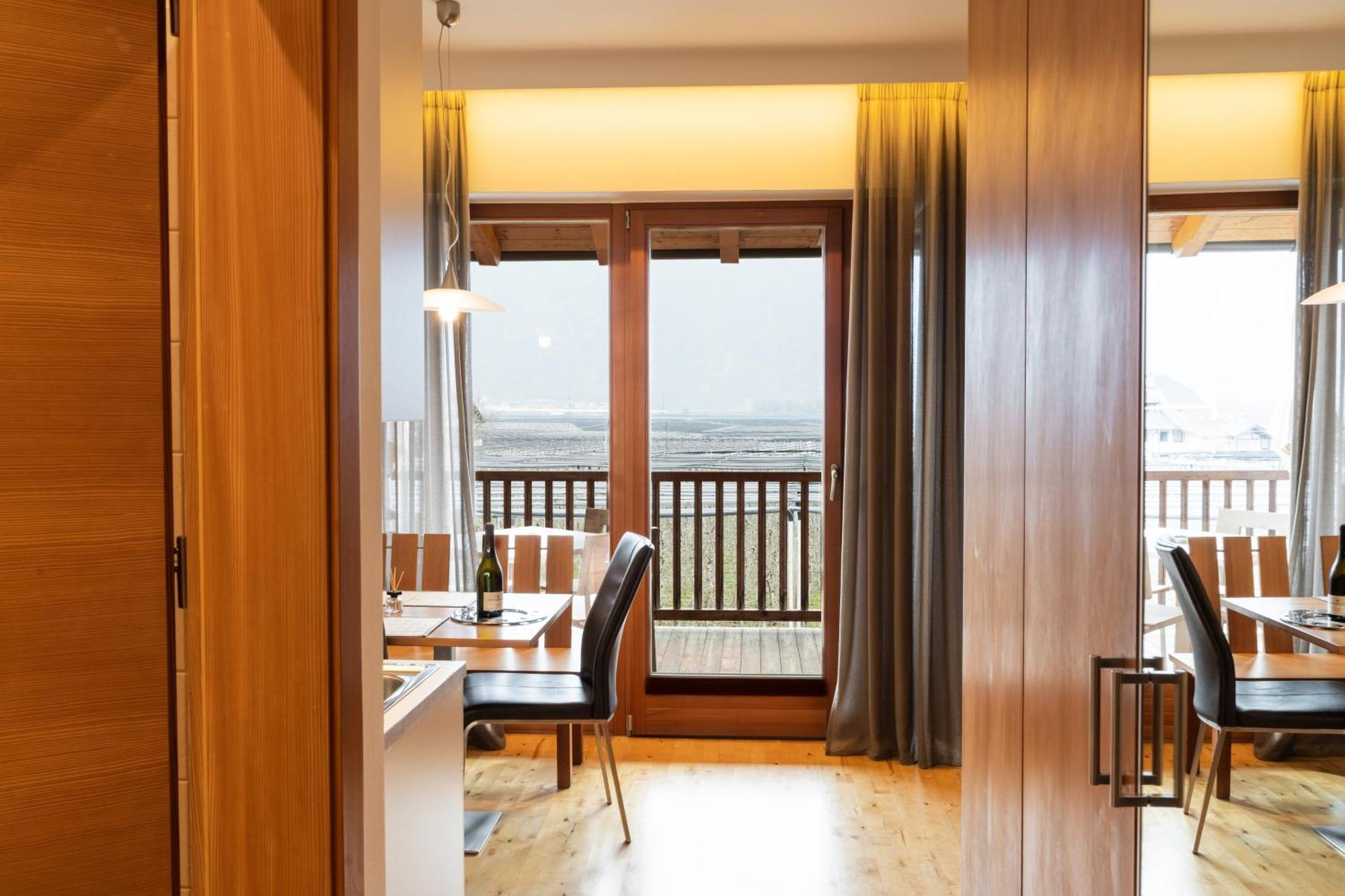 St. Ulrichhof Apartment Lana Bagian luar foto