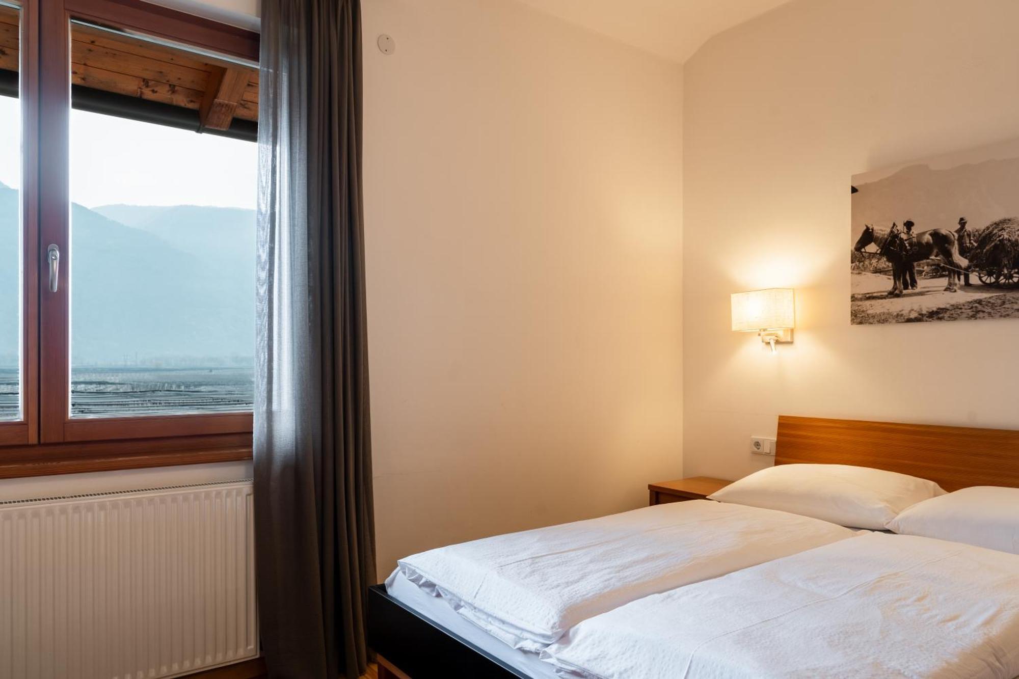 St. Ulrichhof Apartment Lana Bagian luar foto