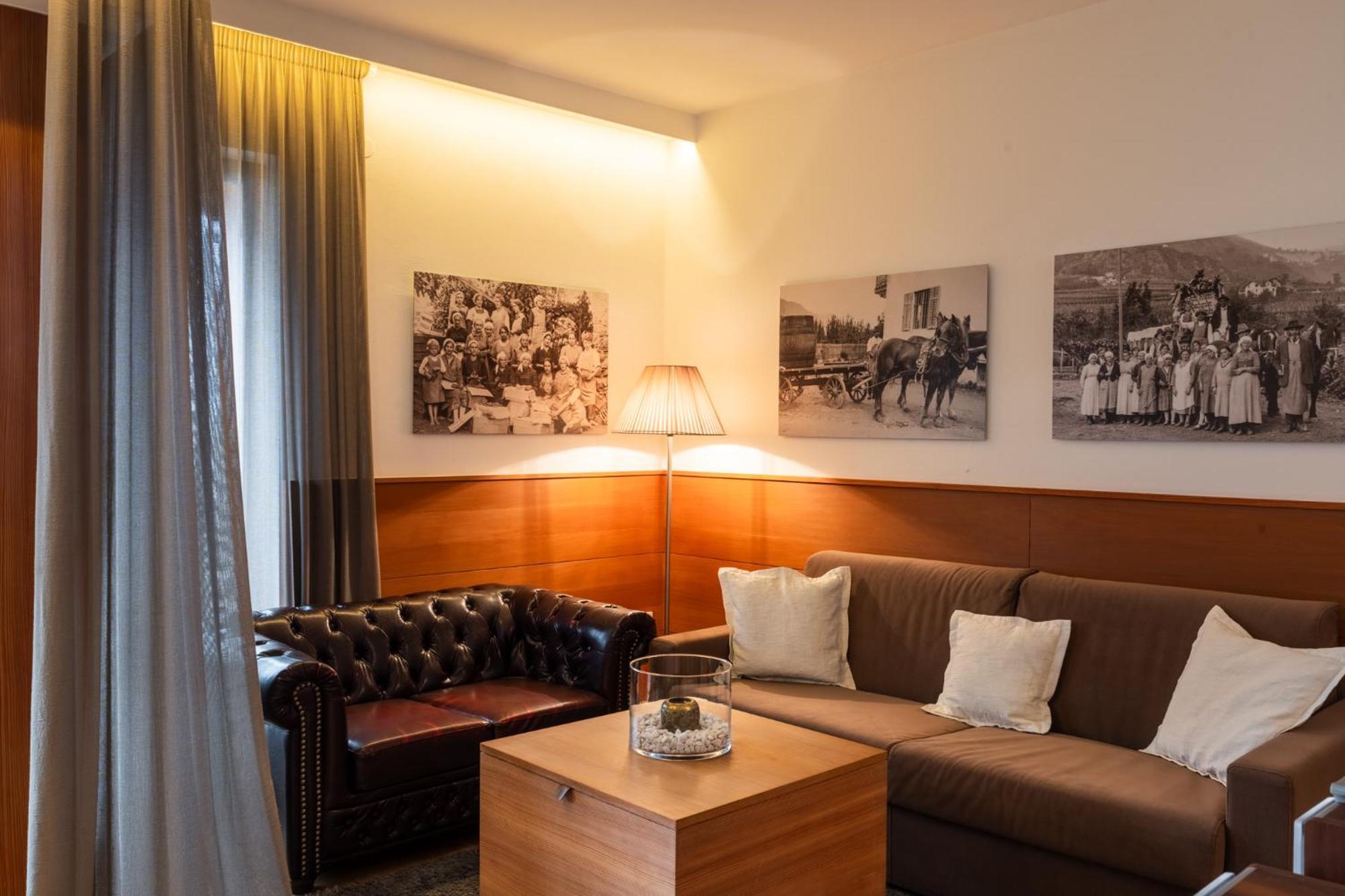 St. Ulrichhof Apartment Lana Bagian luar foto
